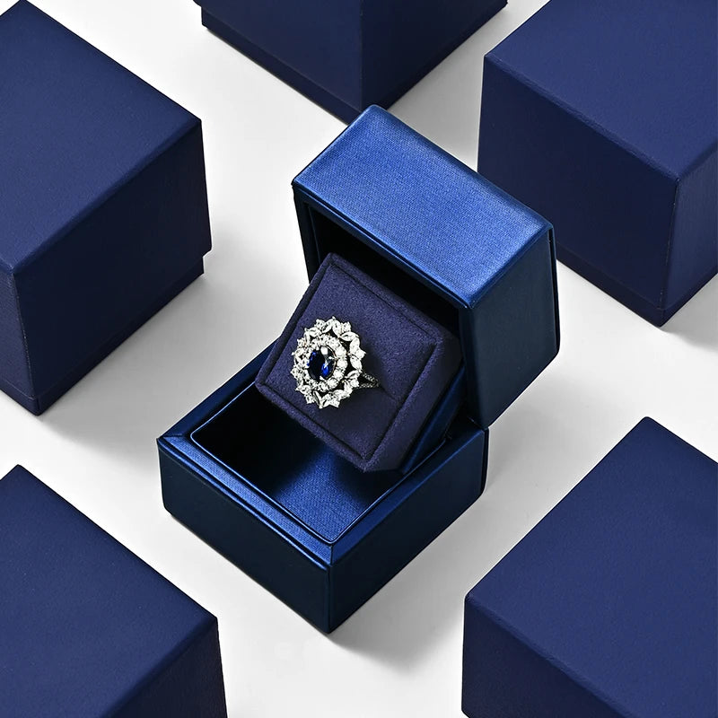 Boîte à Bague Cuir Bleu Luxe Carrée