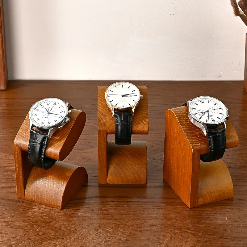 Support En Bois Pour Montres – Présentation Minimaliste Élégante