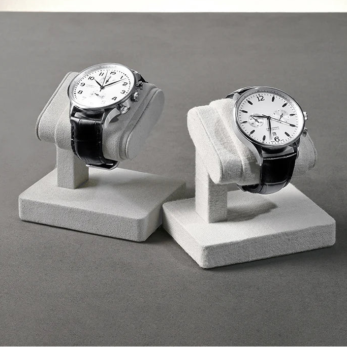 Support En Microfibre – Présentoir Élégant Compact